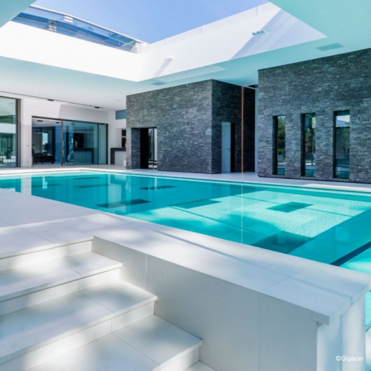 Poolfliesen von Gigacer