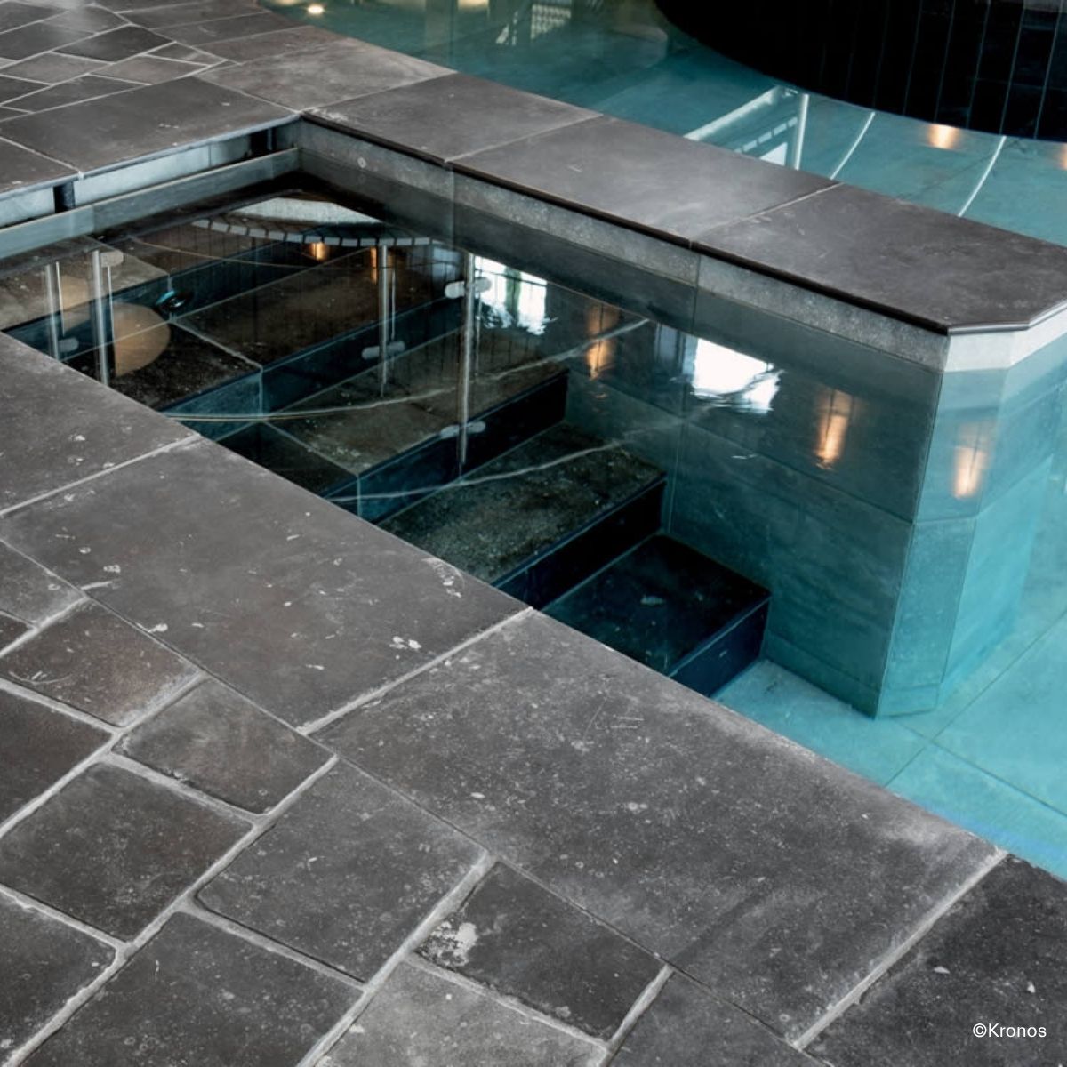 Poolfliesen von Kronos Ceramiche